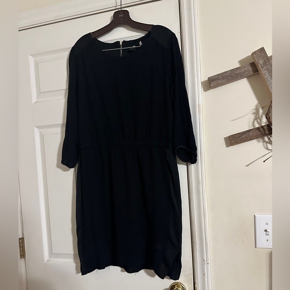 H & M lined black dress size 14 elastic waist. - Picture 1 of 5